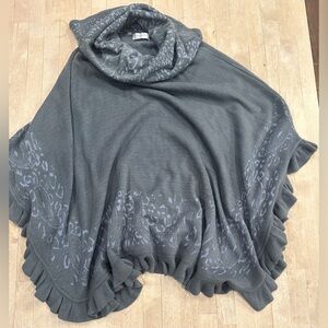 Jon & Anna Gray Poncho with Ruffled Edges